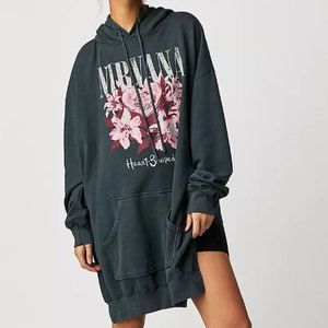NWT Free People x Daydreamer Nirvana Heart Shaped Box Oversized Blk Hood…